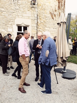 Discussion entre les participants